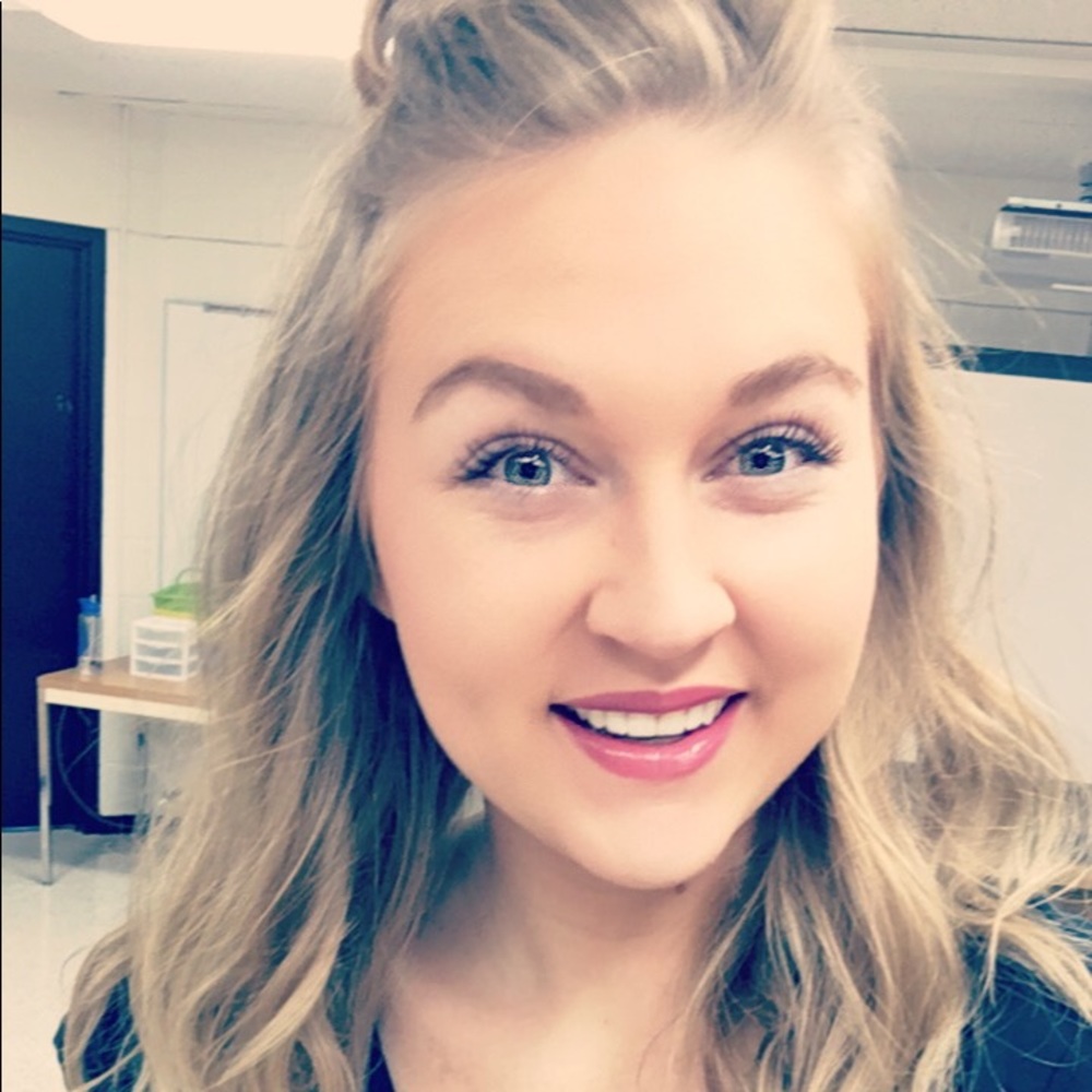 Meet your Posher, Cassie